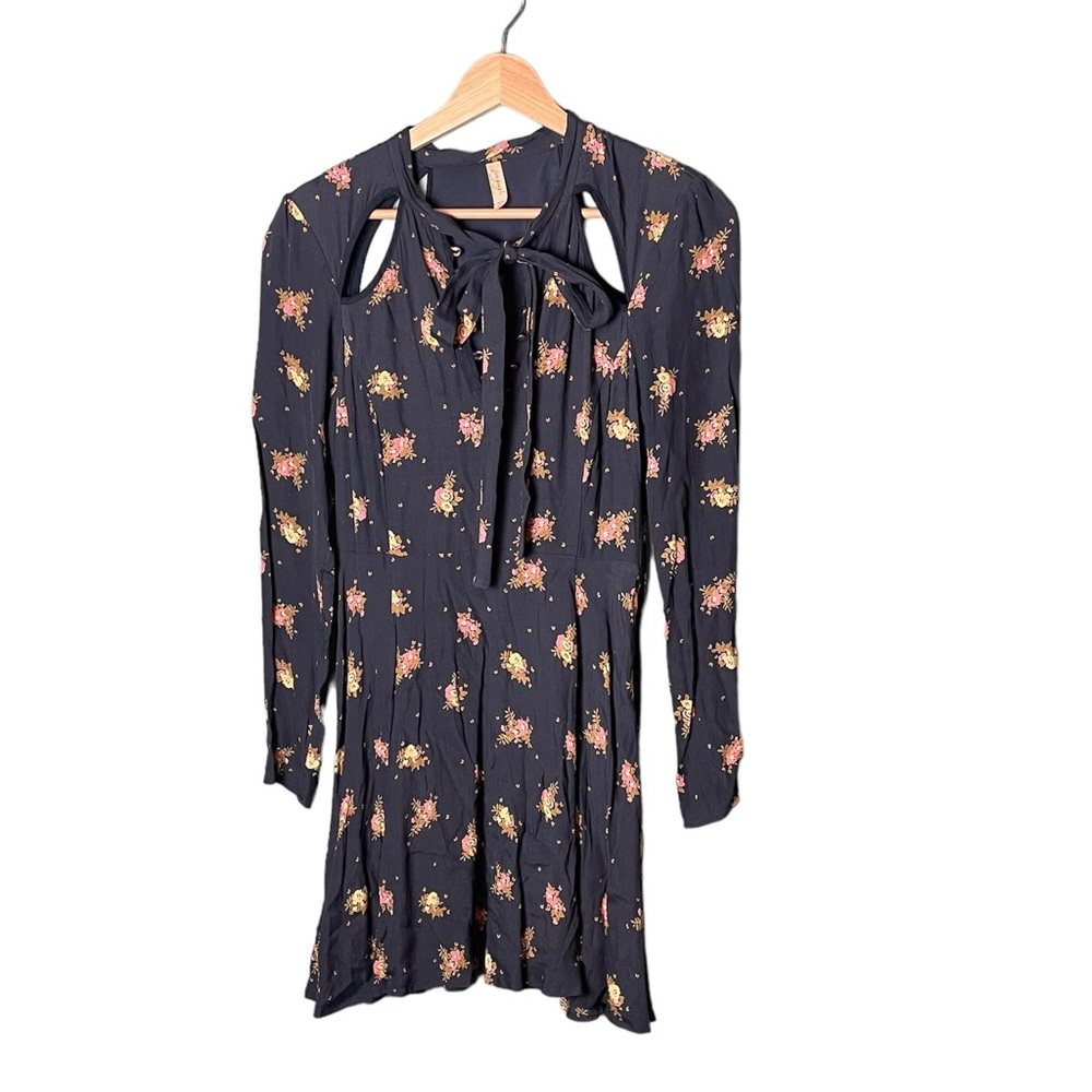 Free People Long Sleeve Floral Cut Out
Prairie Dress - Size 2